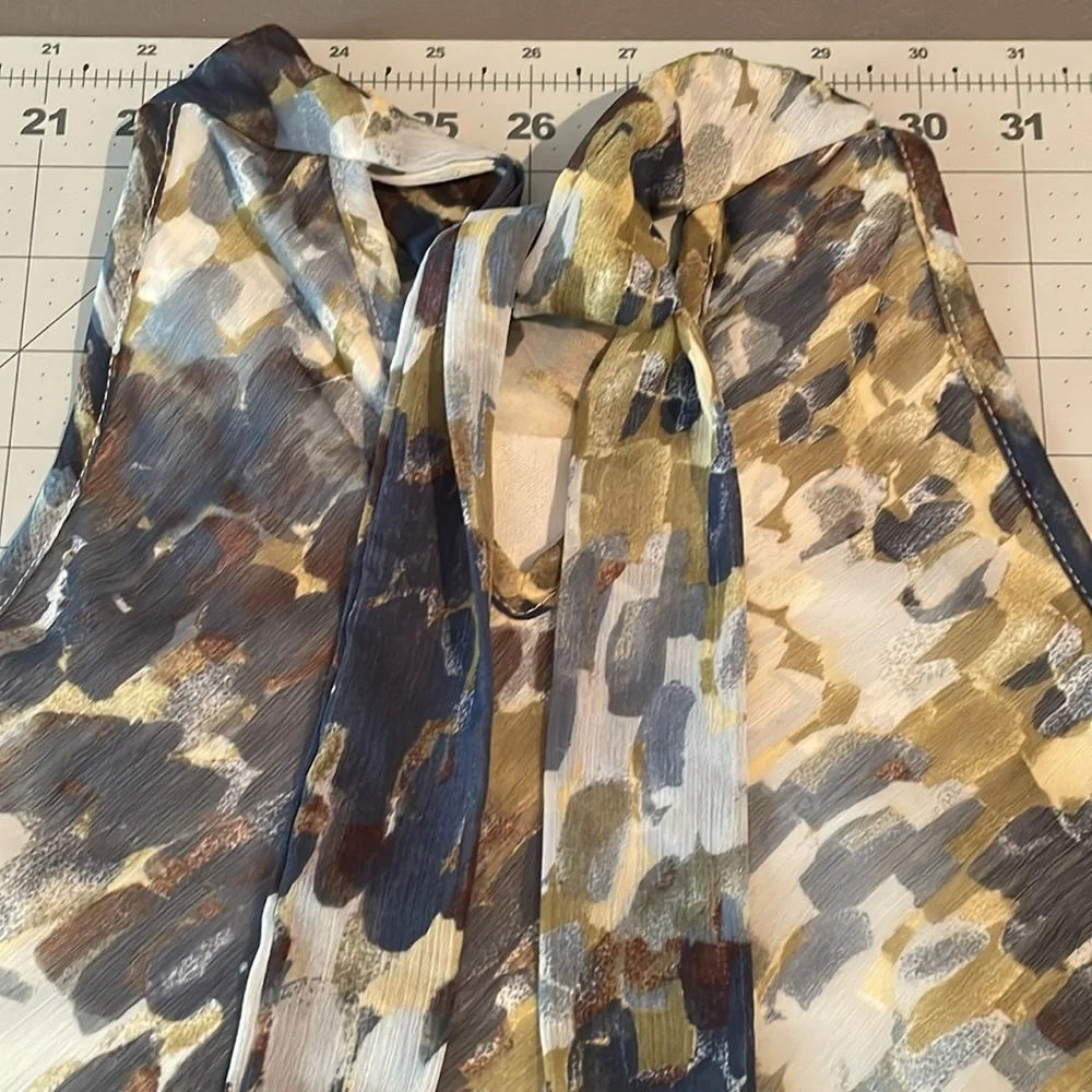 Multicolor Small Sleeveless Ruffle Top - Picture 4 of 4